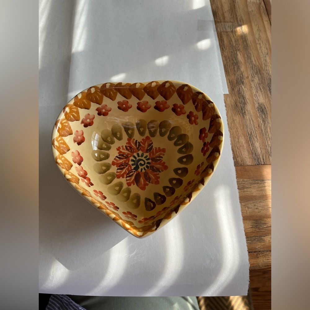 Italica ARS Hand painted Italian made heart accent dish EUC - Picture 2 of 13